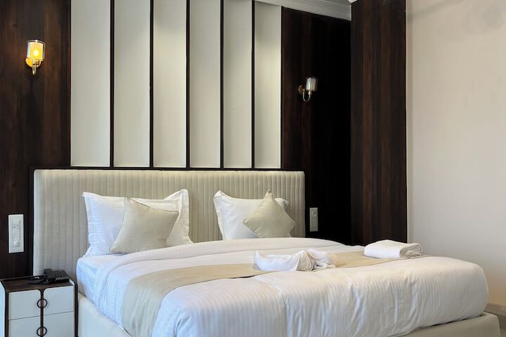 Room 6 of 22