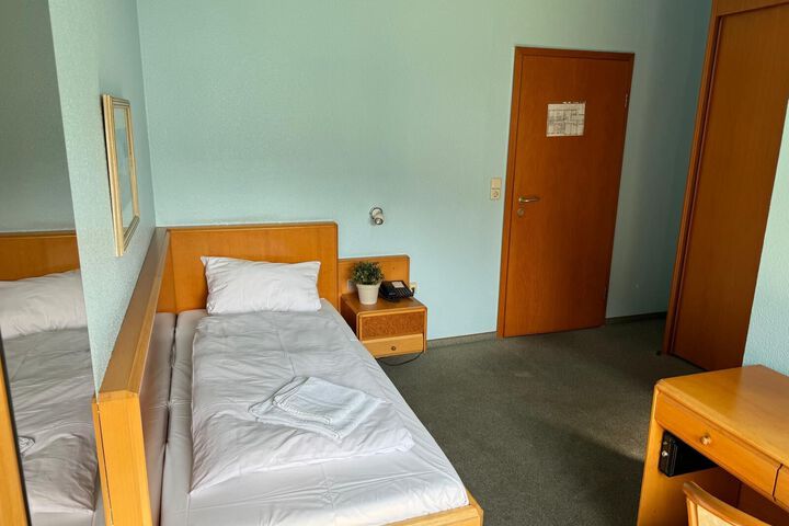 Room 17 of 20