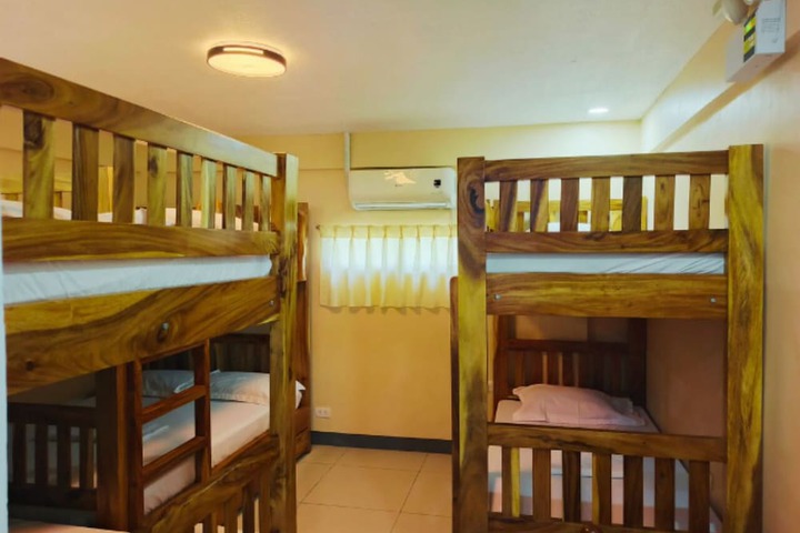 Room 10 of 52
