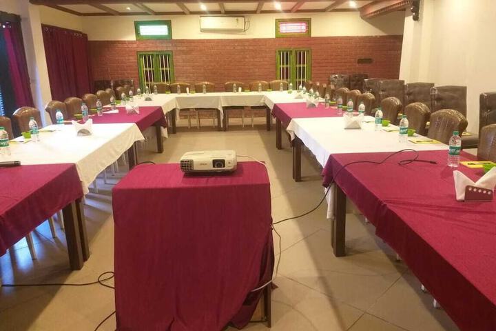 Ballroom/Hall 47 of 63