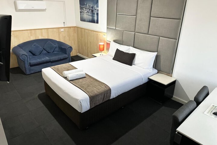 Room 34 of 53