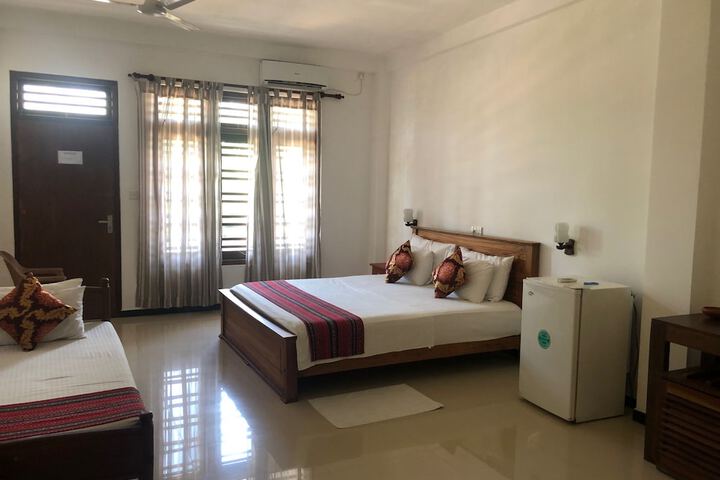 Room 18 of 68