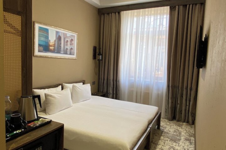 Room 16 of 85