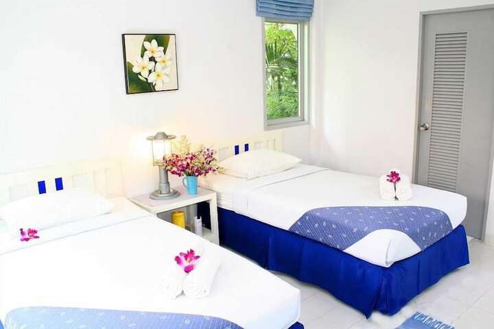 Room 6 of 52