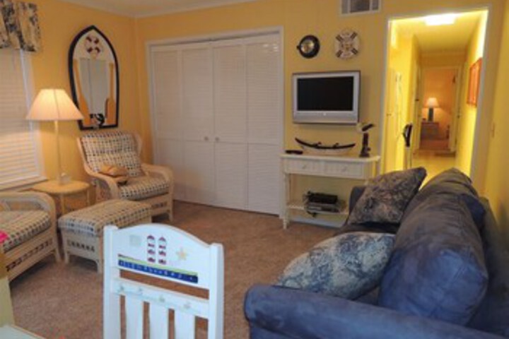Room 13 of 28