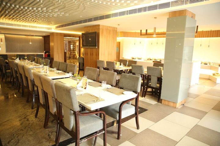 Dining Photos