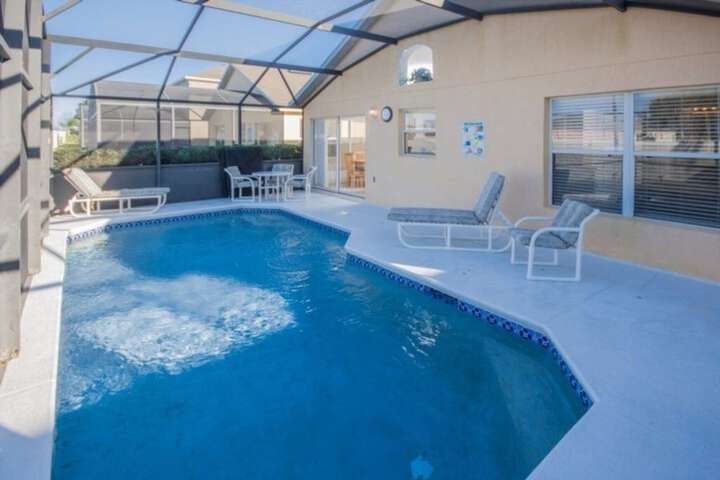 Pool 10 of 21