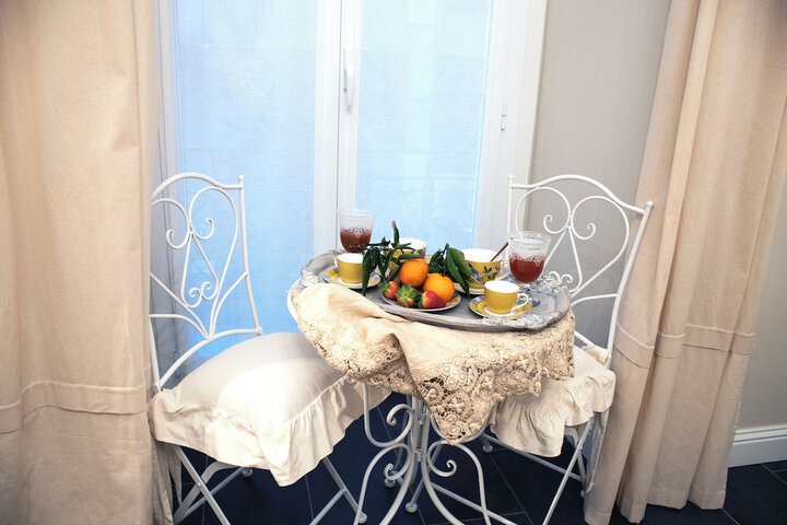 Room 3 of 22