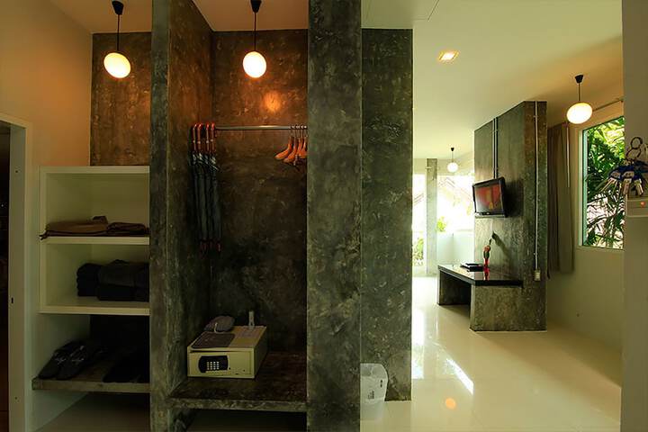 Room 22 of 75