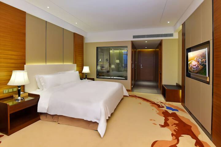 Room 11 of 44