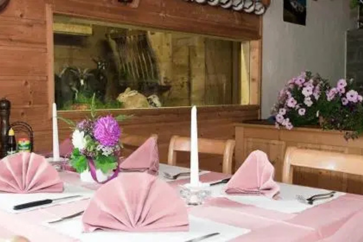 Dining 14 of 14