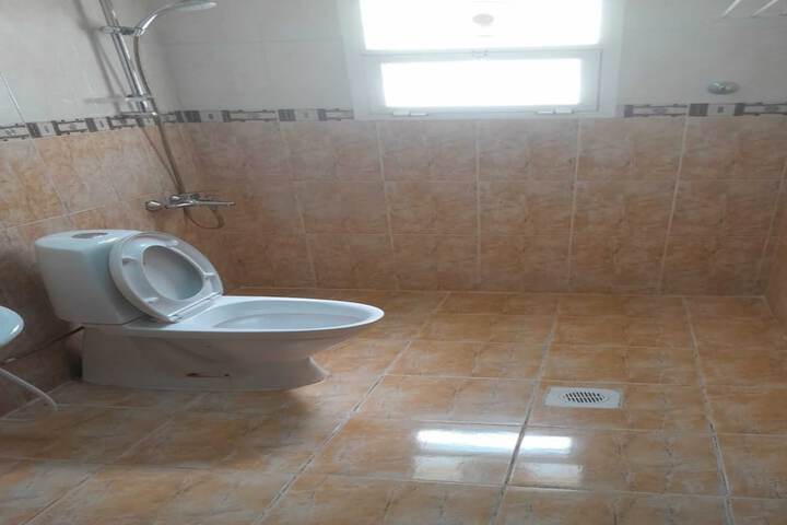 Room 70 of 73