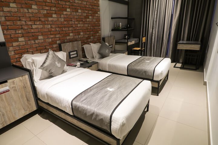 Room 17 of 41
