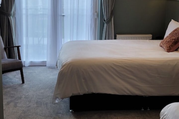 Room 13 of 40