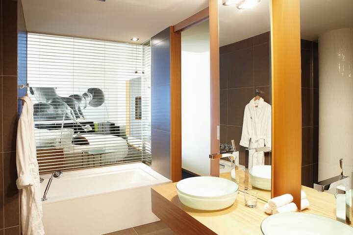 Property Grounds 77 of 85