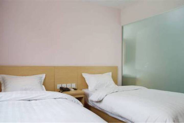 Room 7 of 21