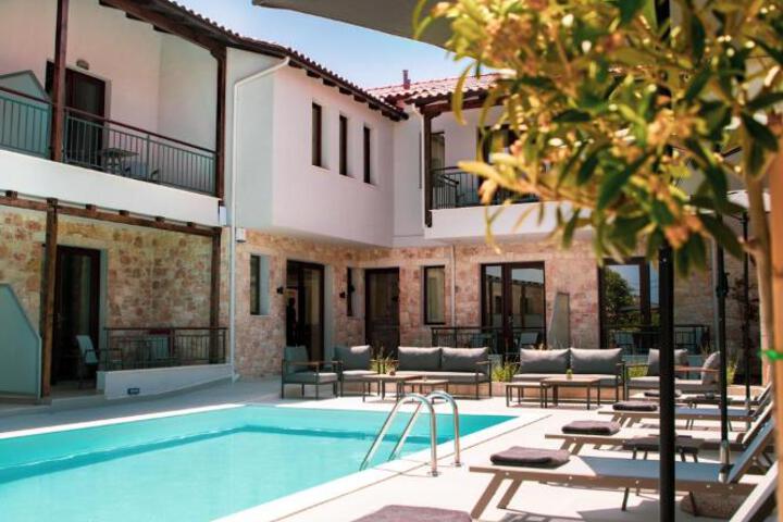 IADES suites