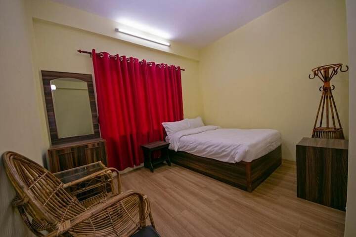 Room 5 of 13