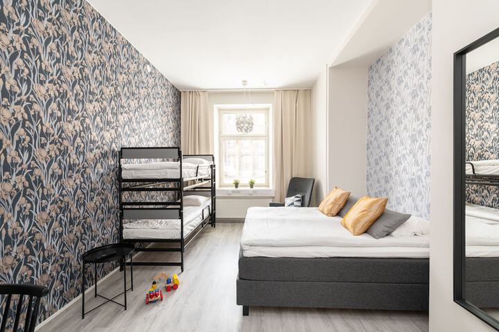 Room 2 of 48