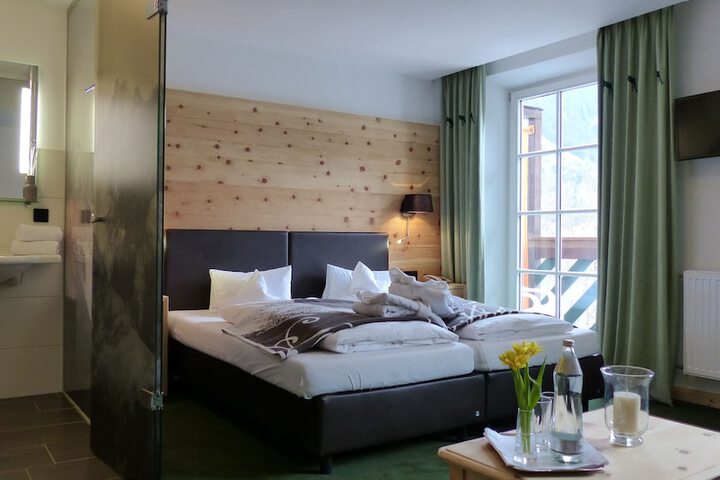 Room 15 of 113