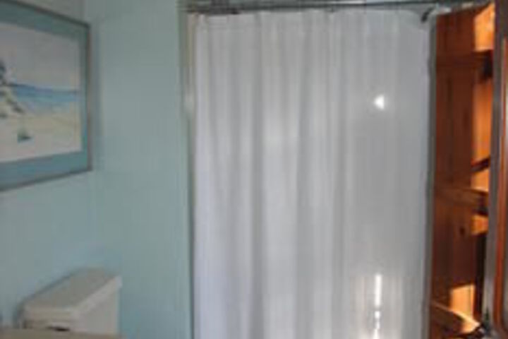 Room 2 of 27