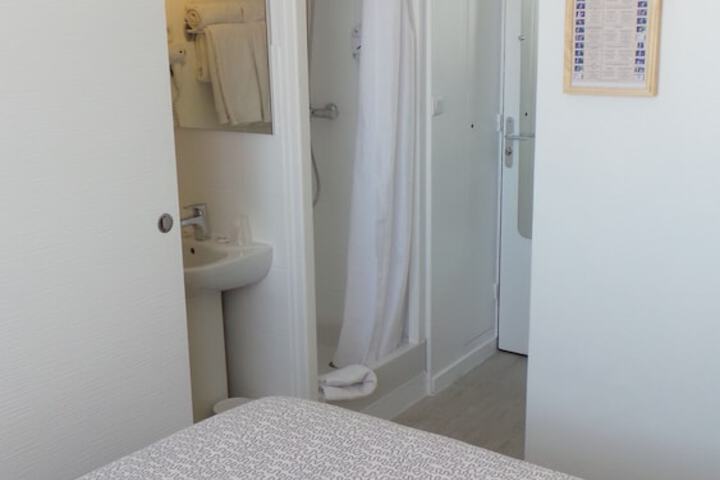 Room 18 of 20