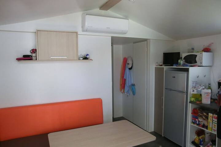 Room 9 of 44
