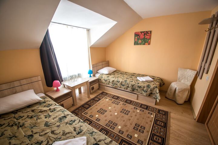 Room 5 of 69