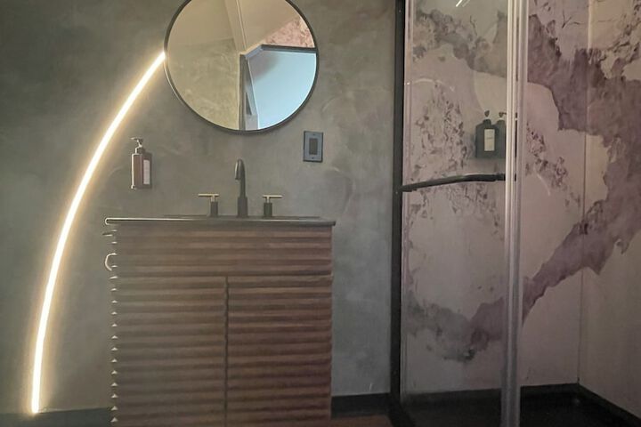 Room 34 of 55
