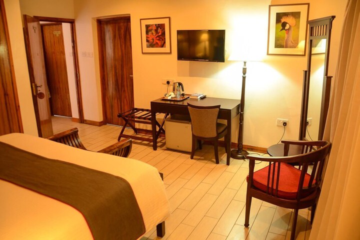 Room 15 of 36
