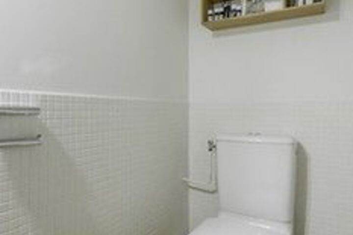 Room 2 of 24