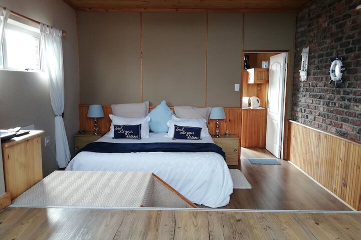 Room 26 of 63