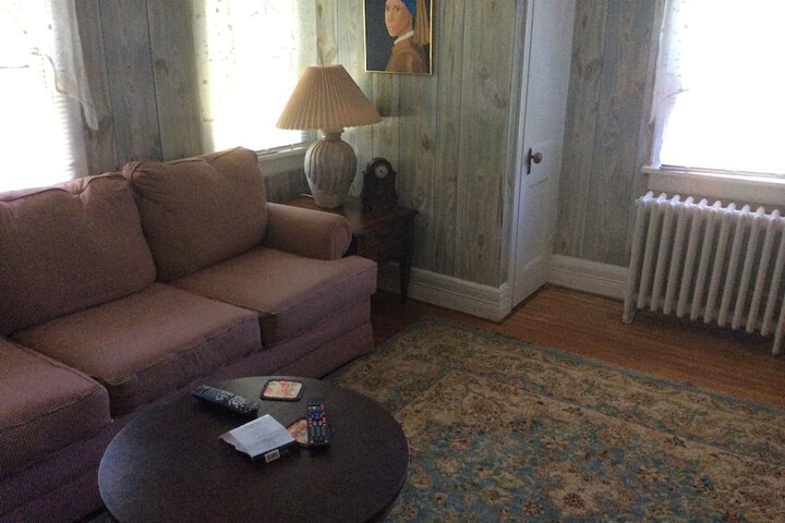 Room 16 of 32