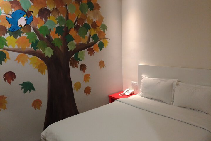Room 8 of 38
