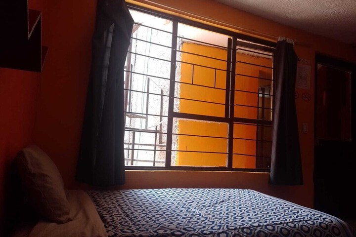 Room 9 of 14