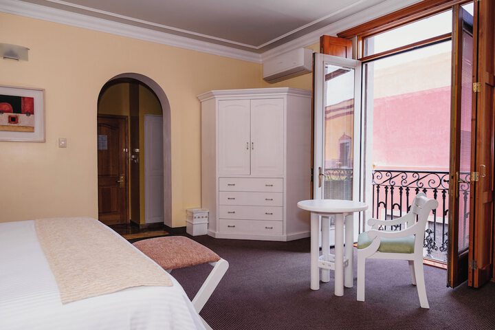 Room 36 of 82