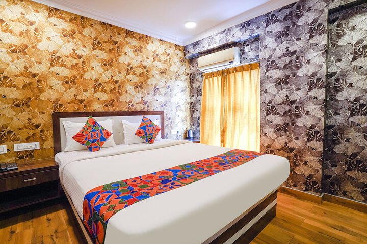 Room 7 of 27