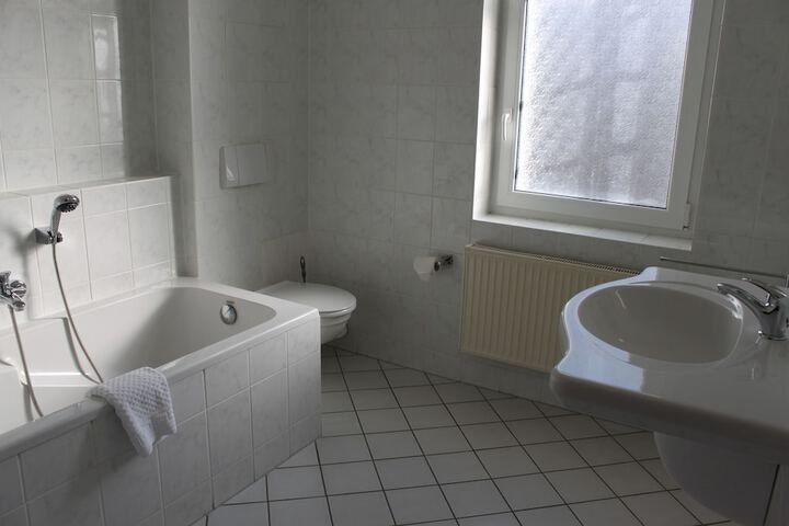 Room 15 of 29