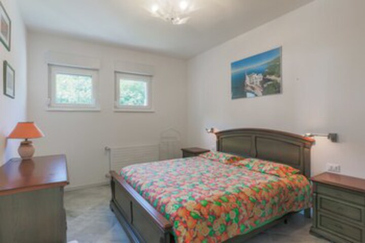Room 16 of 20