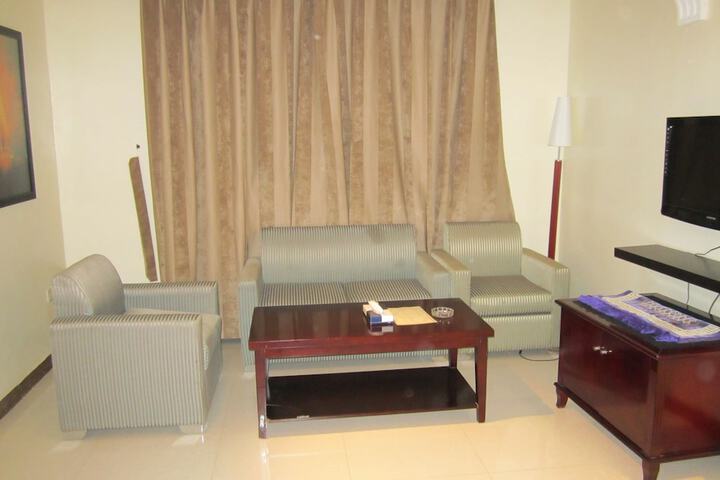 Room 12 of 16