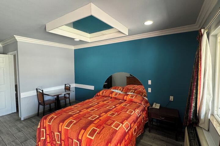 Room 19 of 31