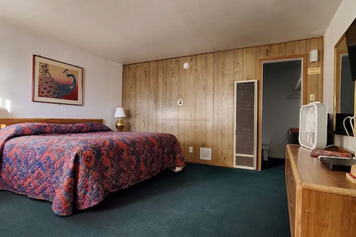 Room 3 of 57