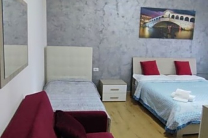 Room 8 of 14