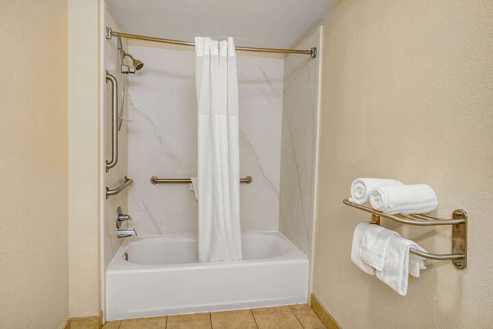 1 King Bed (1 of 8)