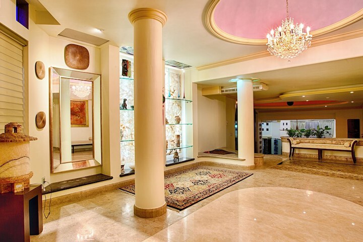 Hotel Interior 4 of 336