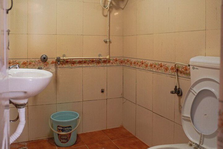 Room 18 of 27