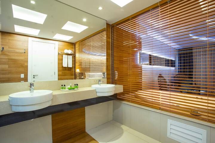 Clean Restrooms