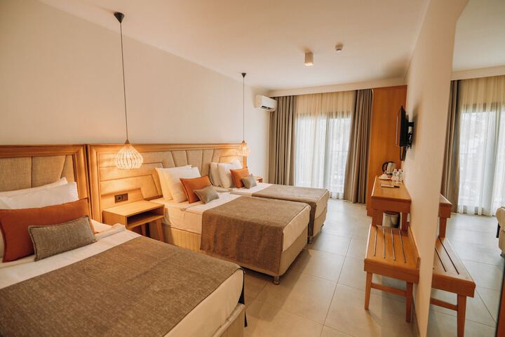 Room 40 of 138