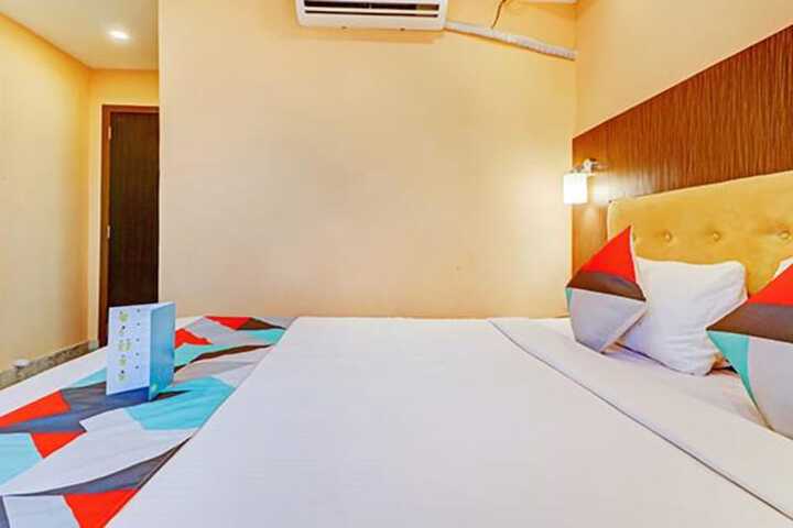 Room 10 of 26