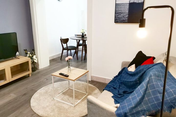 Room 51 of 83